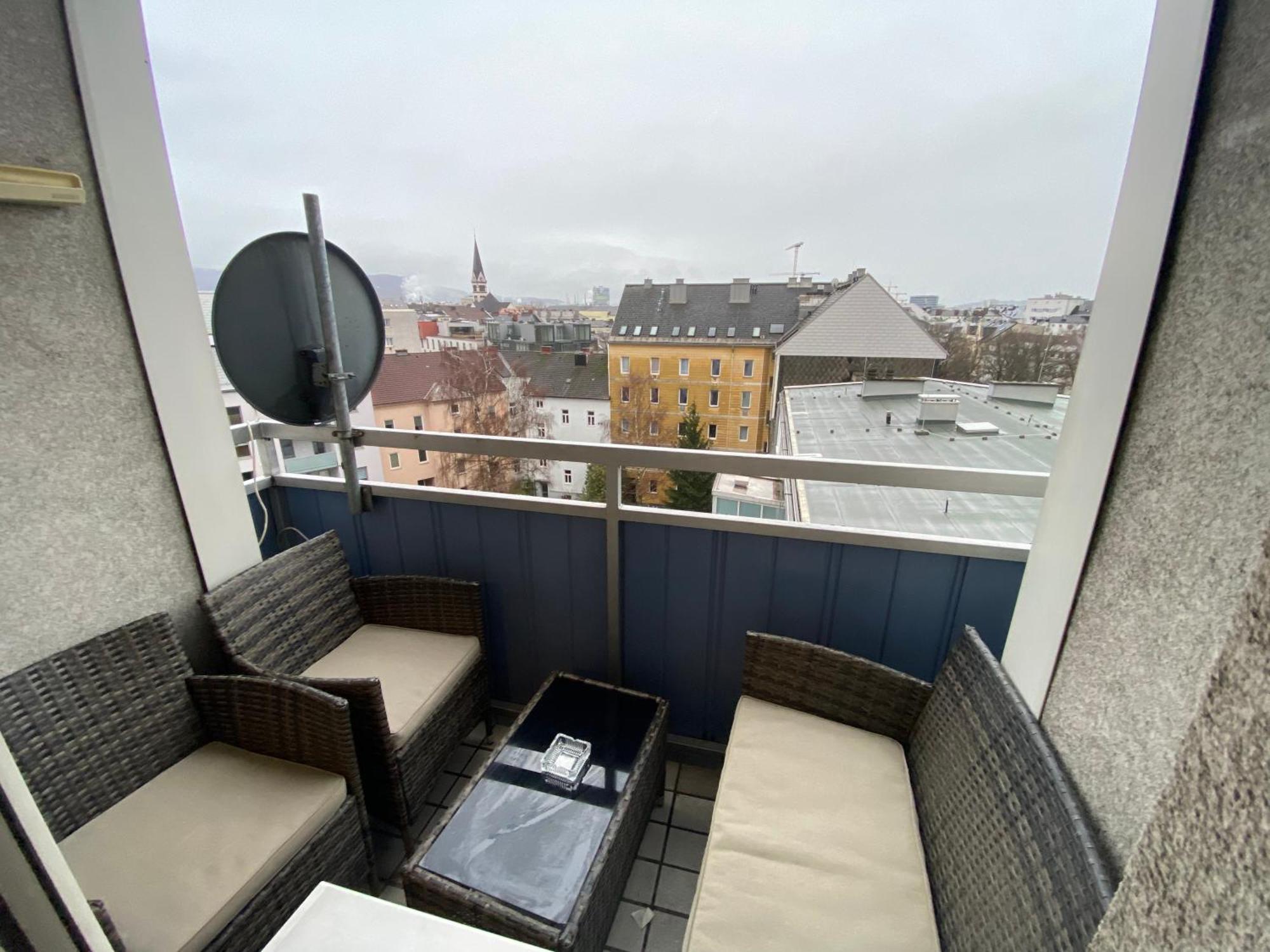 Moderne Wohnung Naehe Hauptbahnhof Linz Buitenkant foto